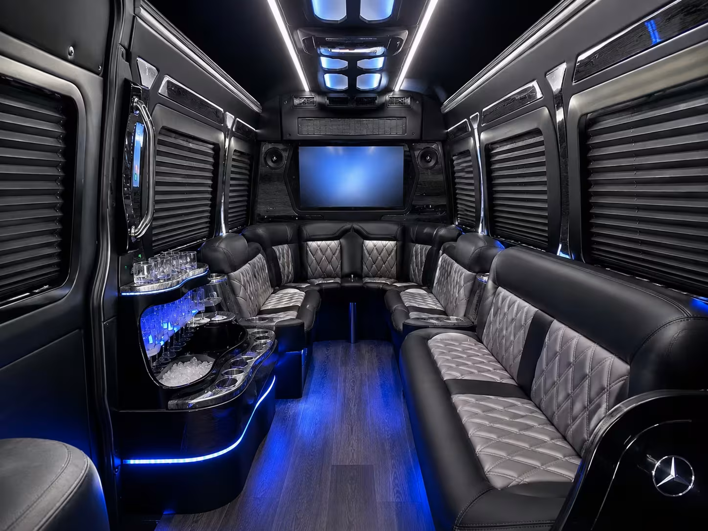 corporate charter bus rentals for new braunfels airport arrivals