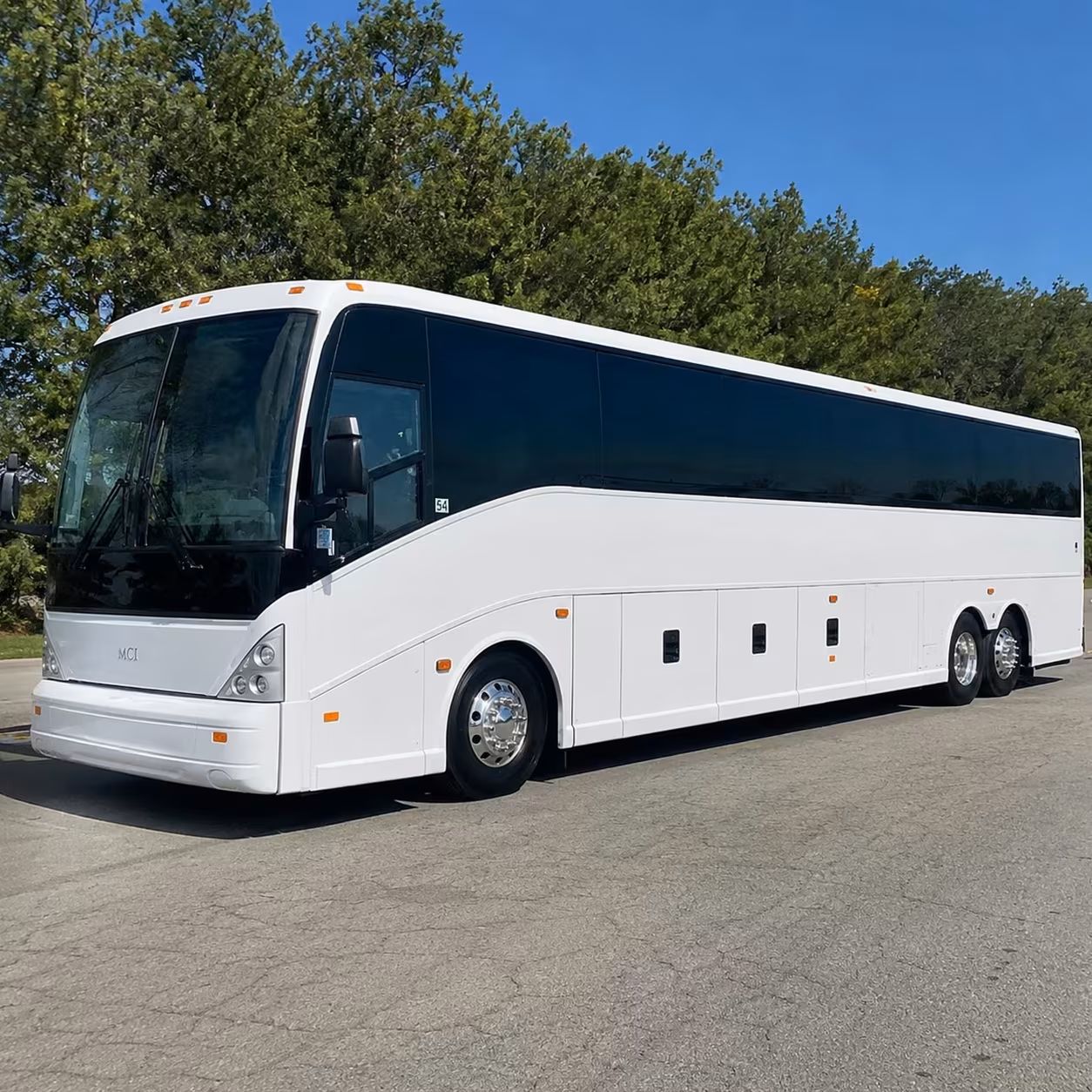 daily ih 35 commuter shuttle buses for new braunfels employees