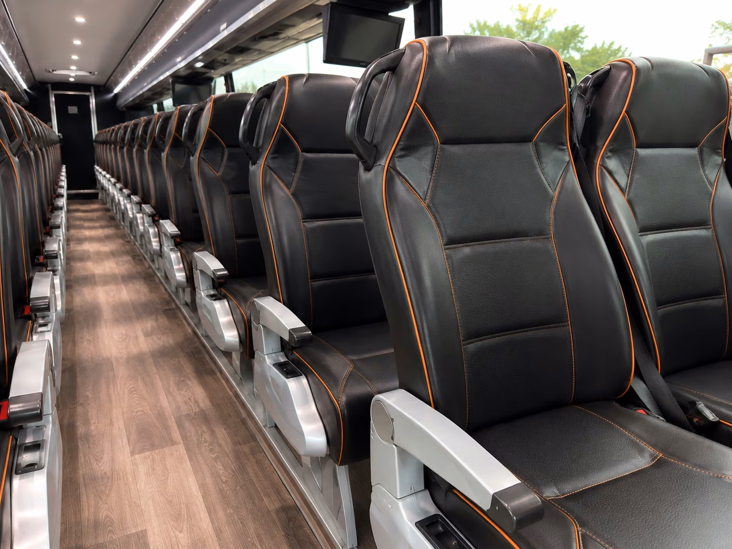 how bus type and size change charter bus prices in new braunfels texas