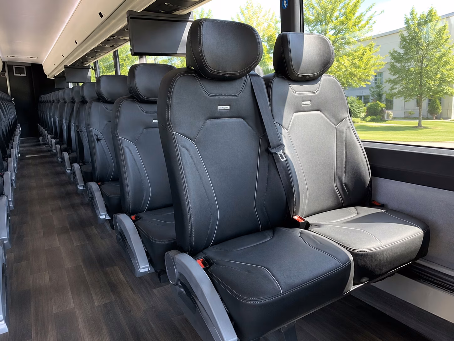 new braunfels charter bus rentals for school field trips
