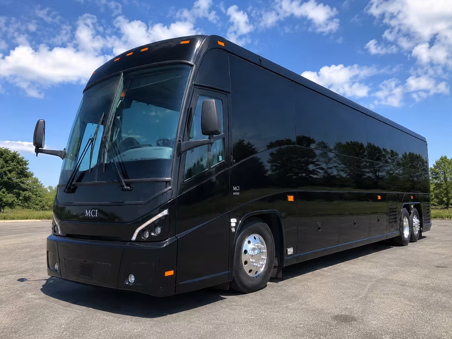new braunfels charter bus rentals to spurs and moody center games