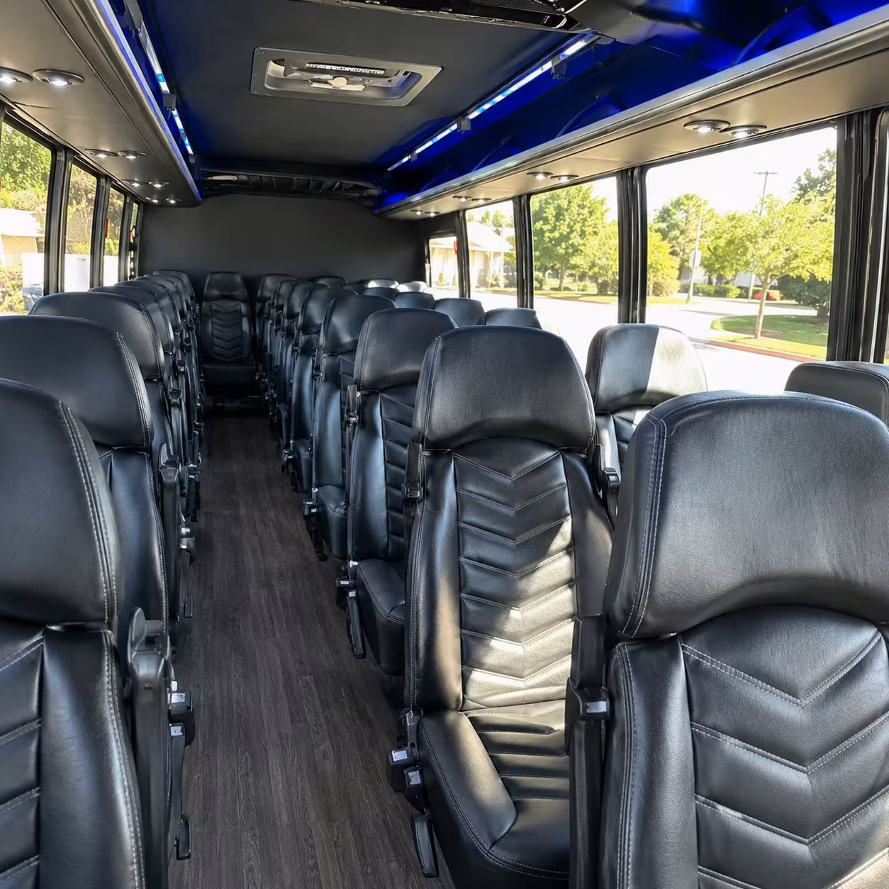 new braunfels minibus rentals for hill country corporate retreats